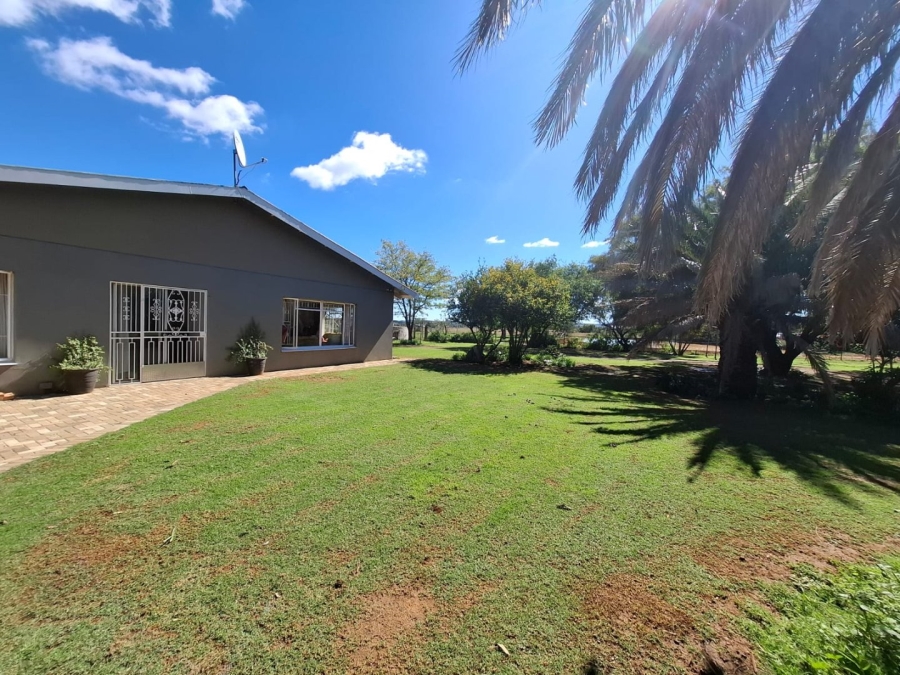 4 Bedroom Property for Sale in Bloemdal Free State